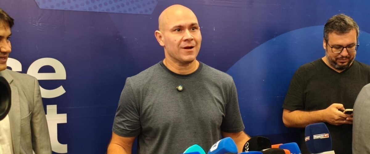 Abilio diz que atrito entre Michelle e Flávio Bolsonaro não afeta união da direita